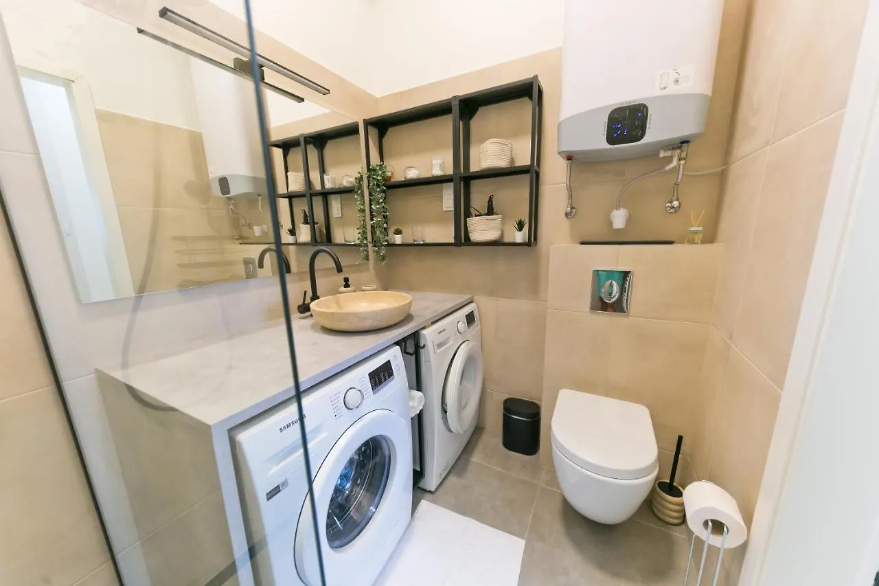 Madach Fox Apartment Budapest